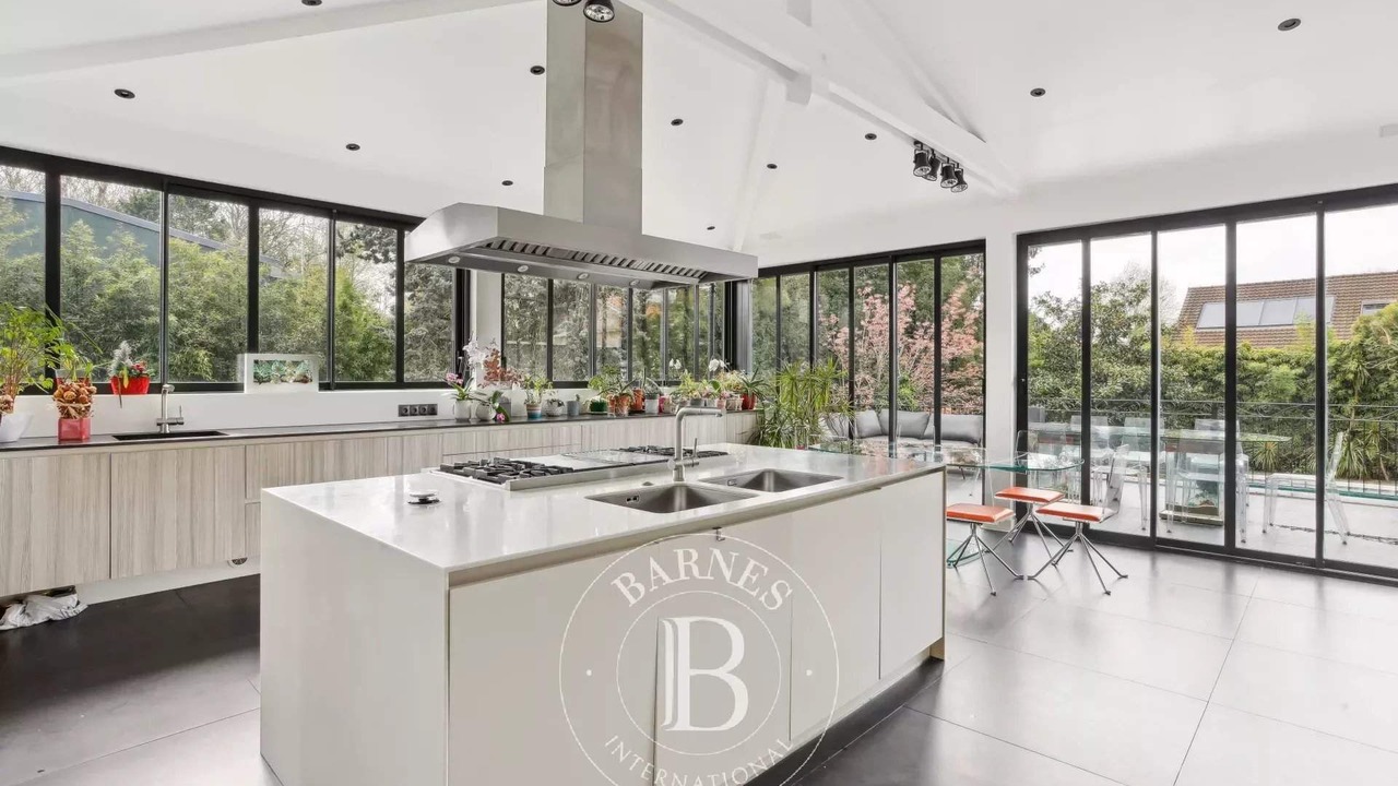 Photo of Kitchen in La Varenne Saint-Hilaire