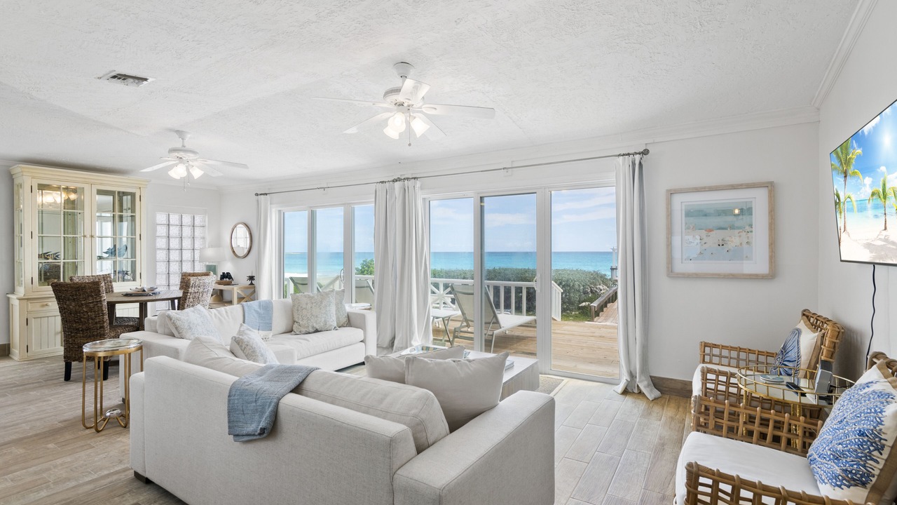 Photo of Livingroom in Farmer's Hill