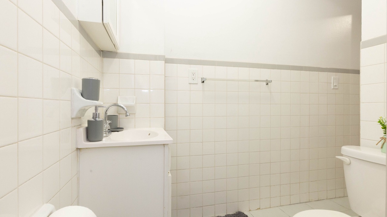 Photo of Bathroom in Manhattan Valley