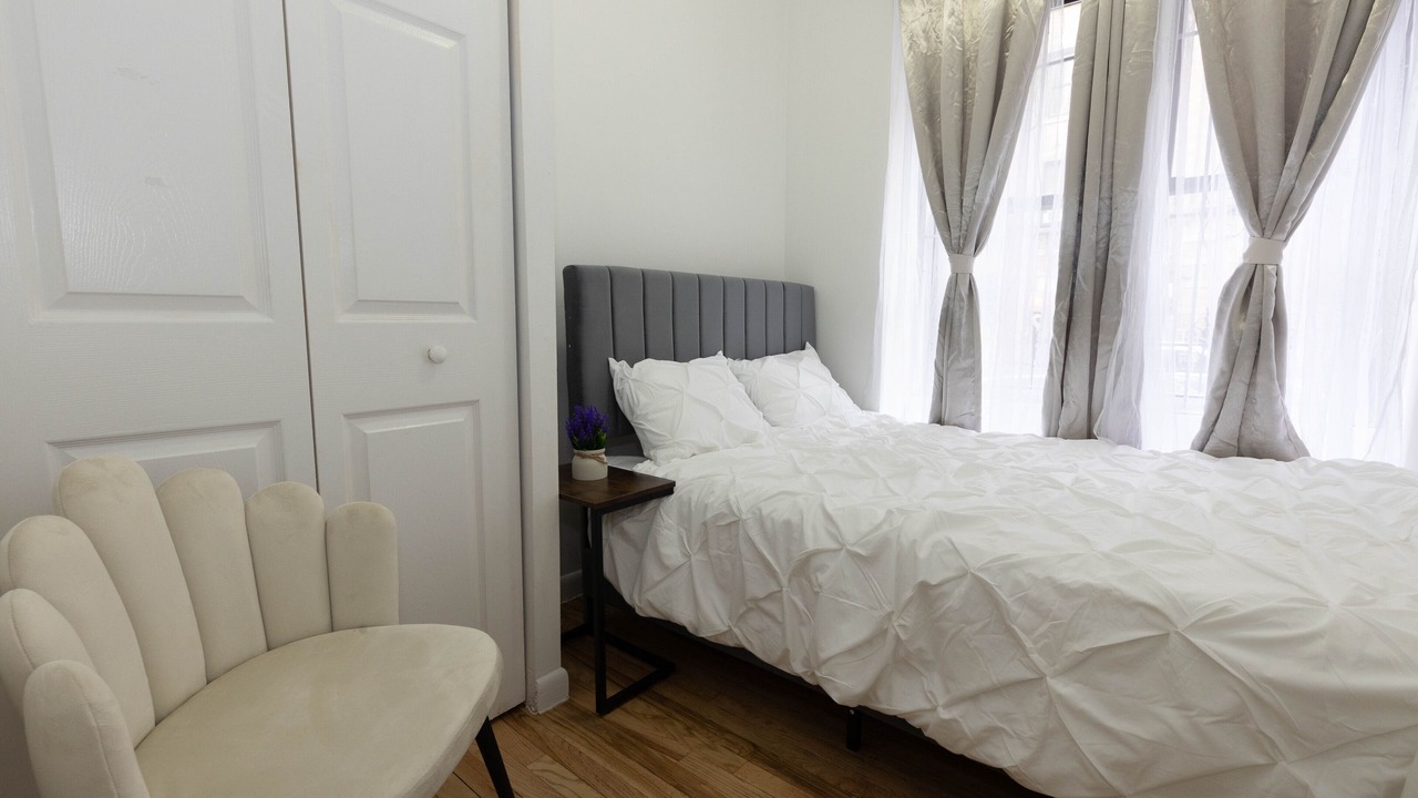 Photo of Bedroom in Manhattan Valley