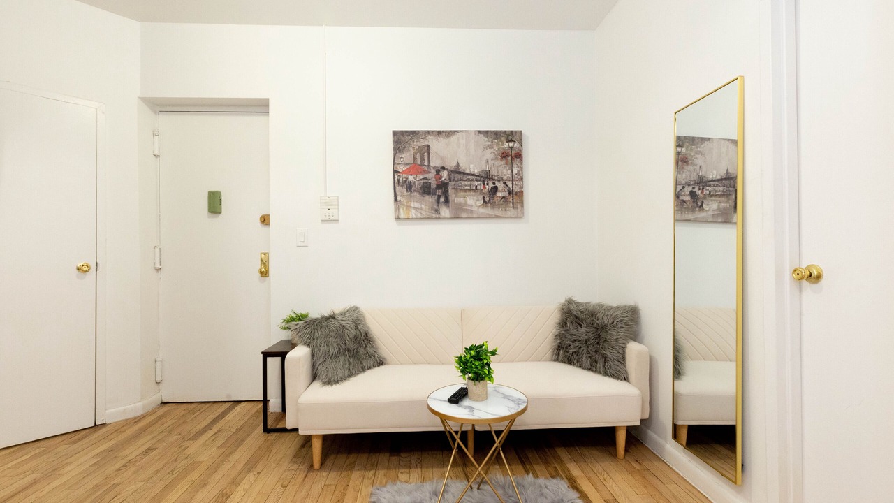 Photo of Livingroom in Manhattan Valley