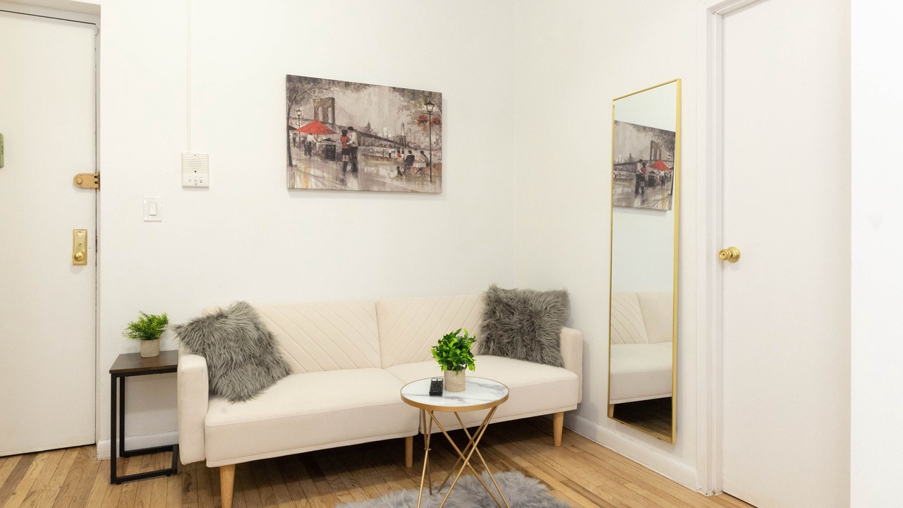 Photo of Livingroom in Manhattan Valley
