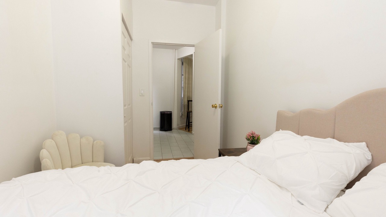 Photo of Bedroom in Manhattan Valley