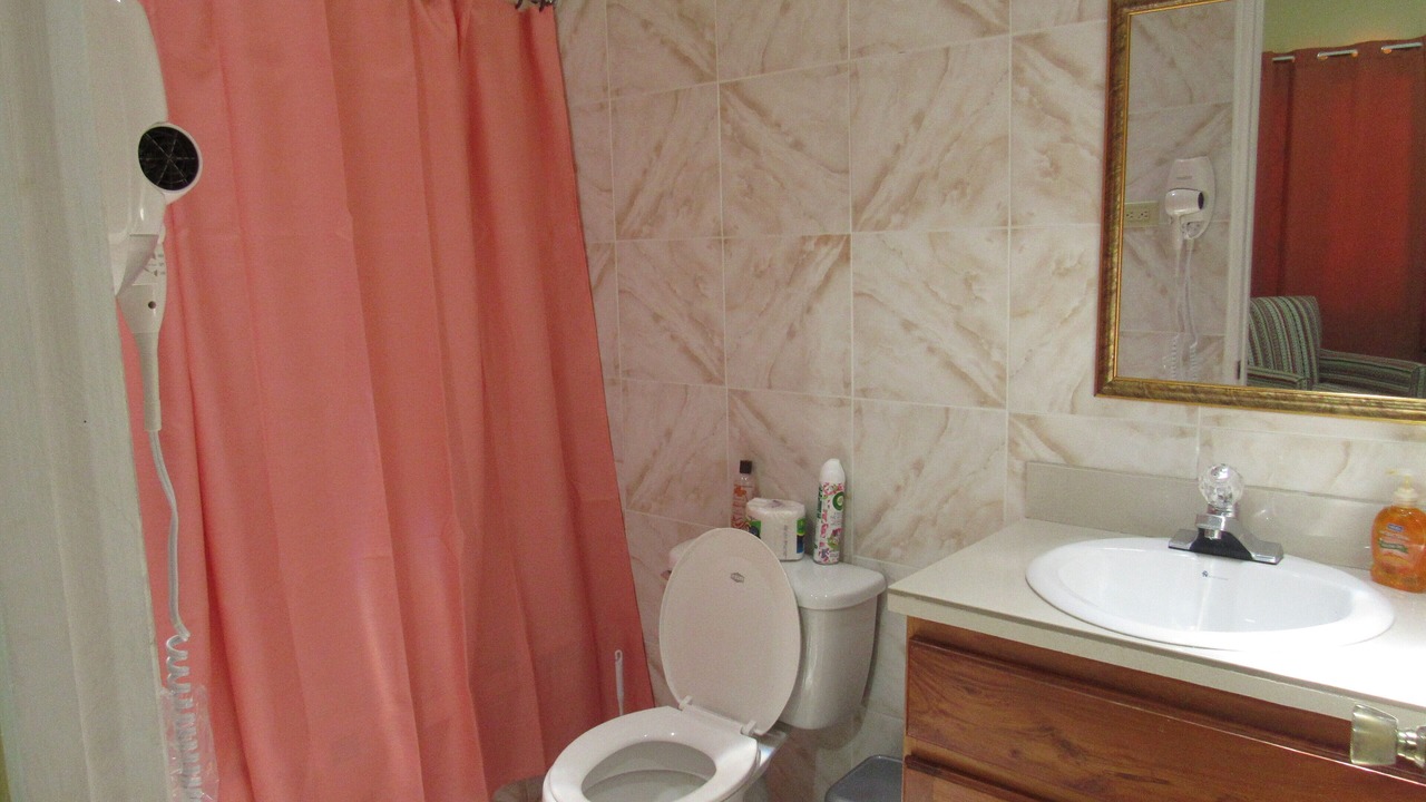 Photo of Bathroom in Savanna la Mar