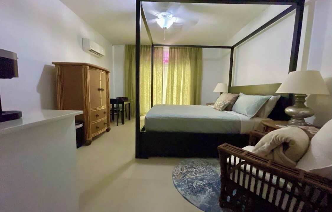 Photo of Bedroom in Grace Bay