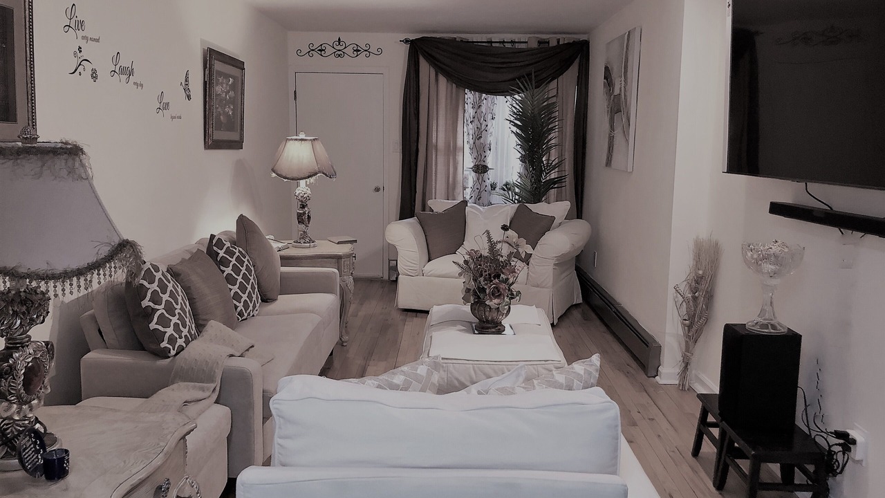 Photo of Livingroom in Canarsie