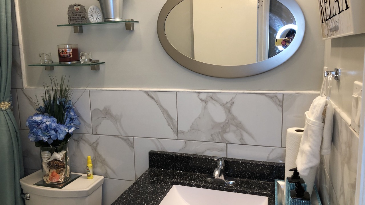 Photo of Bathroom in Canarsie