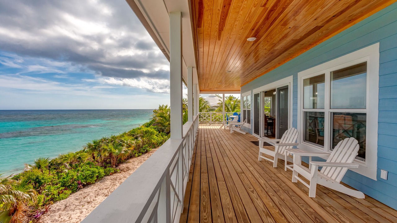 Photo of Patio Balcony in Hope Town