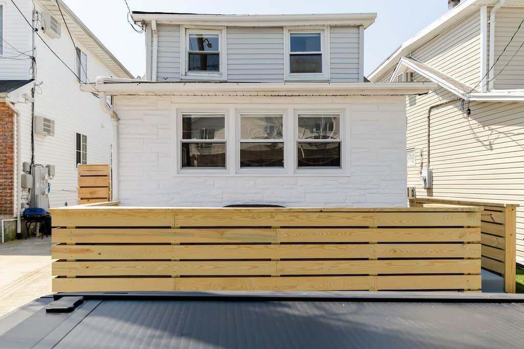 Photo of Patio Balcony in Queens