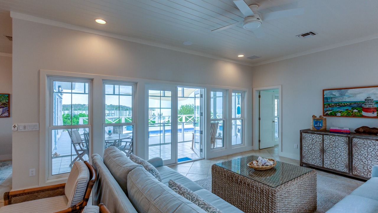 Photo of Livingroom in Hope Town