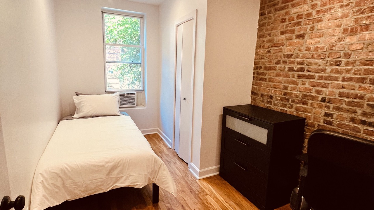 Photo of Bedroom in Bedford-Stuyvesant