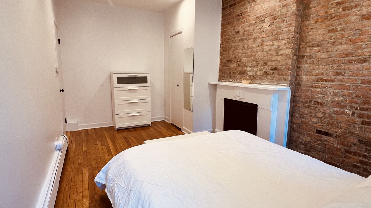 Photo of Bedroom in Bedford-Stuyvesant