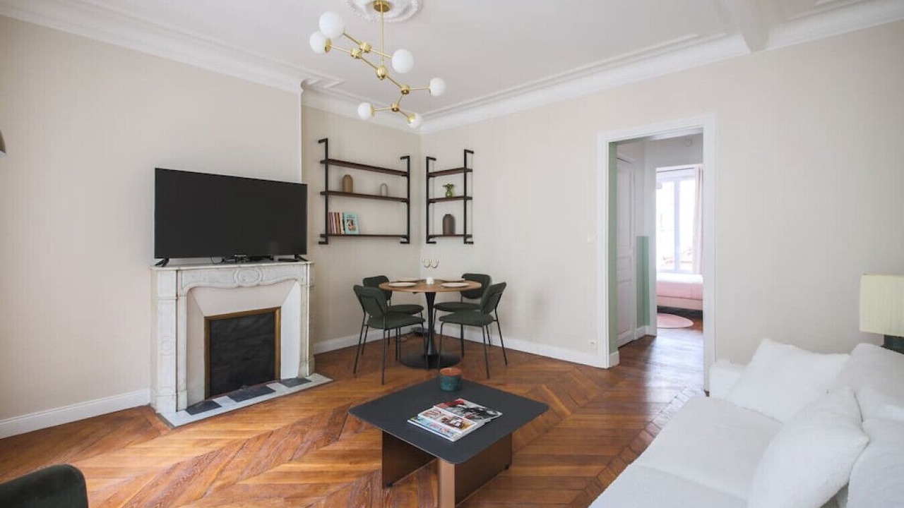 Photo of Livingroom in 15th Arrondissement