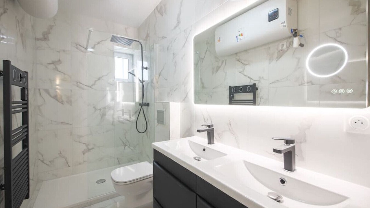 Photo of Bathroom in 15th Arrondissement