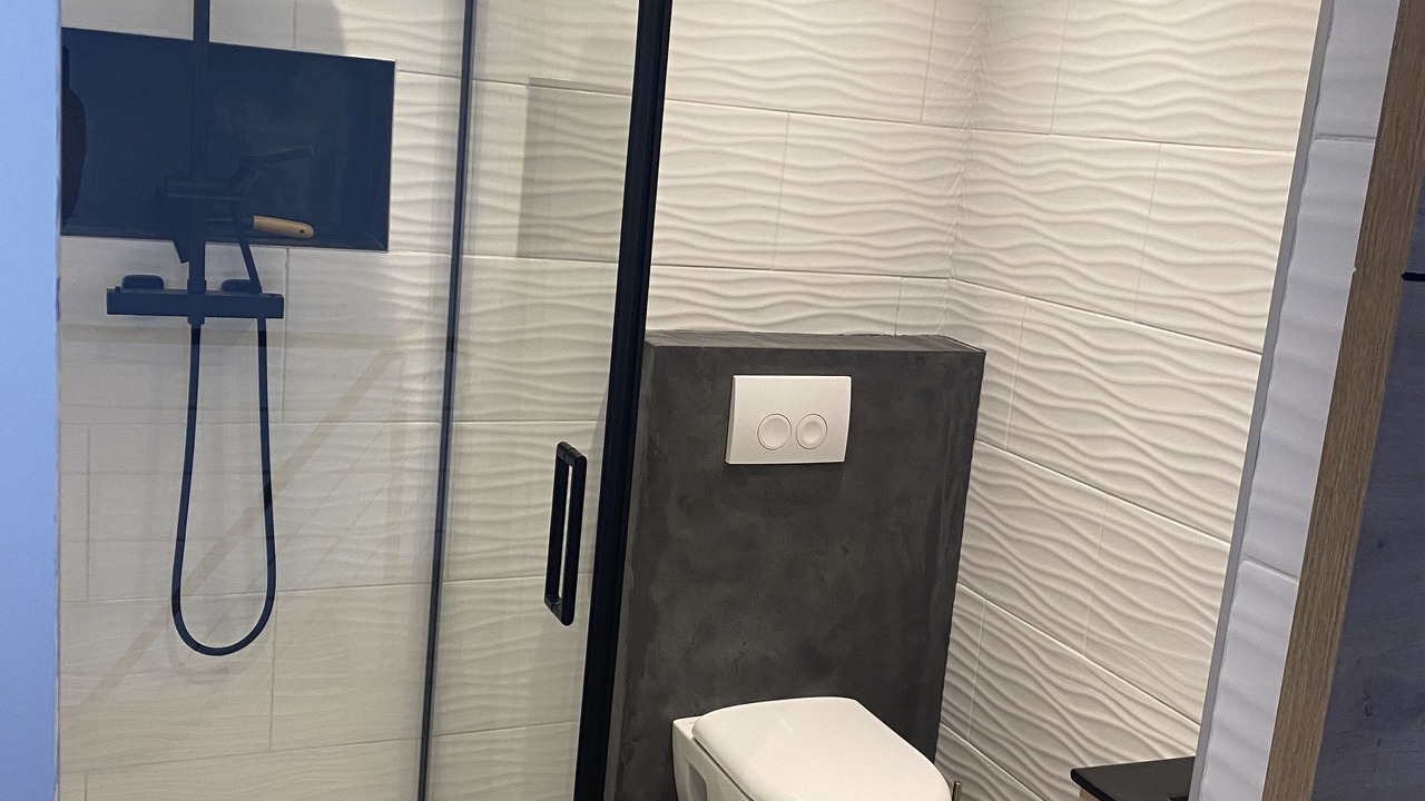 Photo of Bathroom in Quincy-Voisins