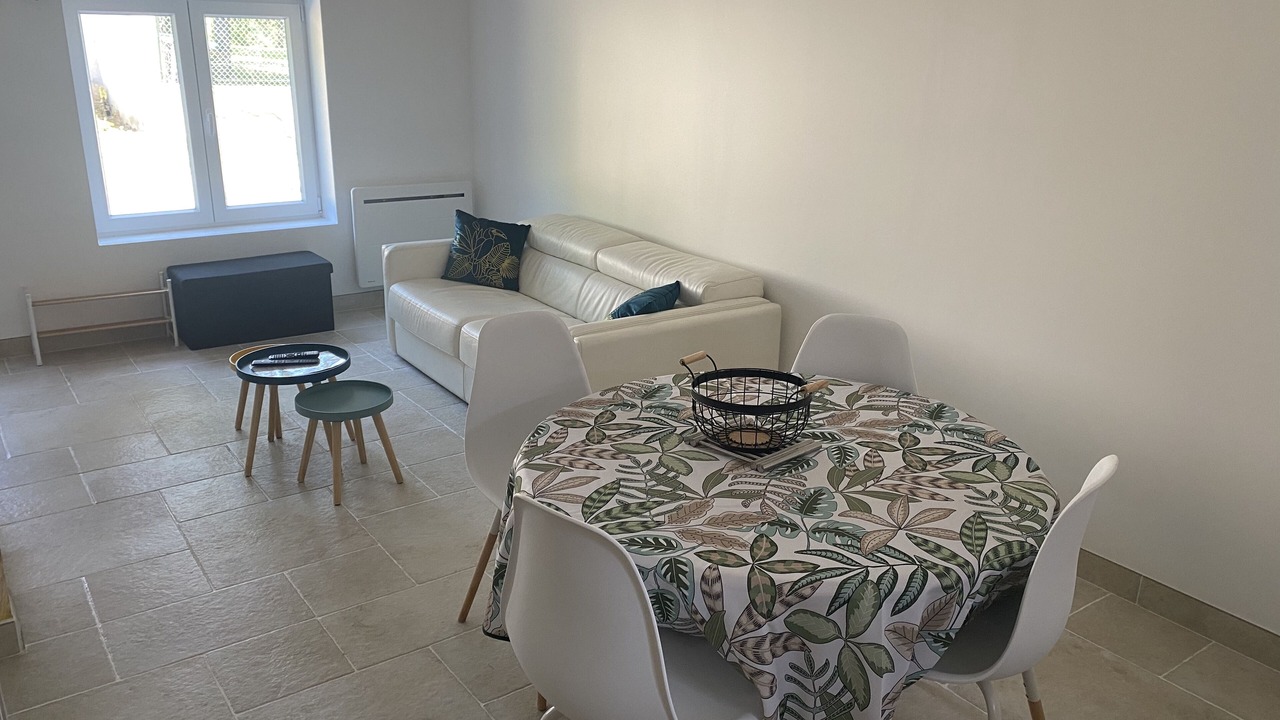 Photo of Livingroom in Quincy-Voisins