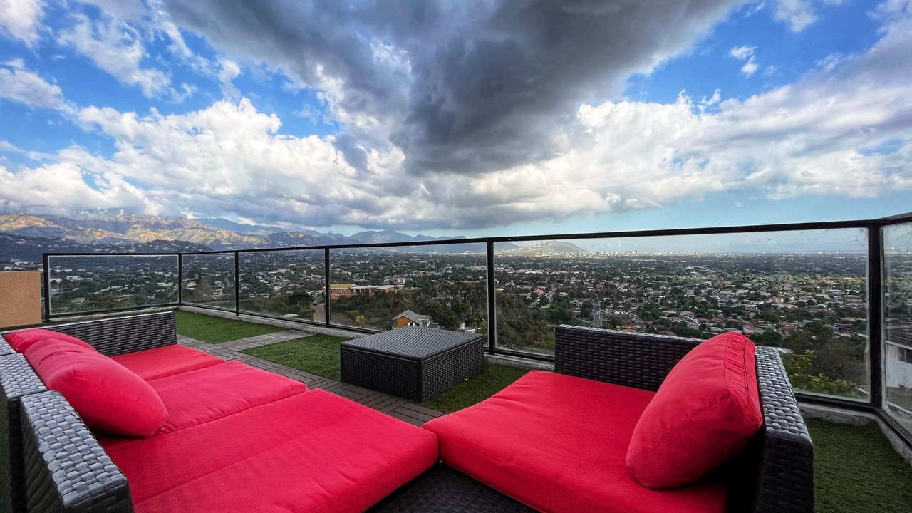 Photo of Outdoor in Molynes Gardens