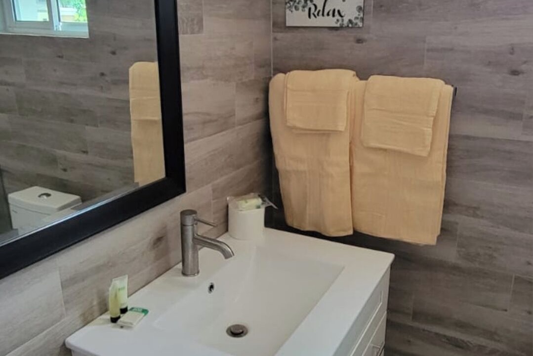 Photo of Bathroom in Molynes Gardens