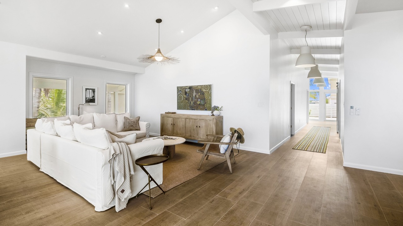 Photo of Livingroom in Farmer's Hill
