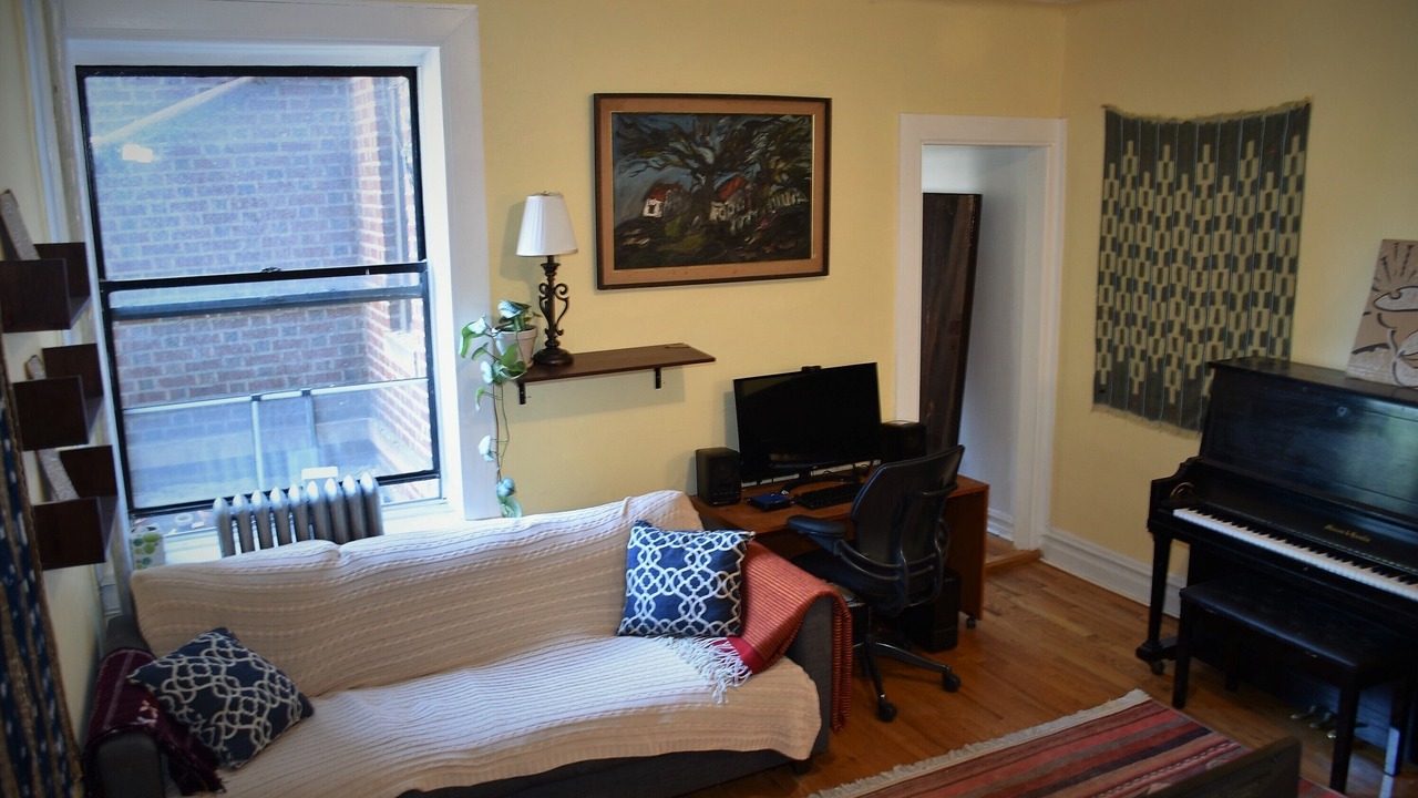 Photo of Livingroom in Ditmas Park