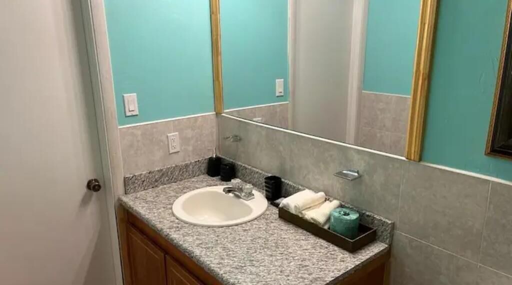Photo of Bathroom in Rokers Point