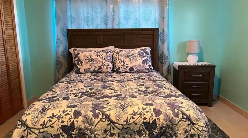 Photo of Bedroom in Rokers Point