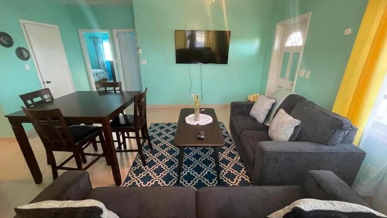Photo of Livingroom in Rokers Point