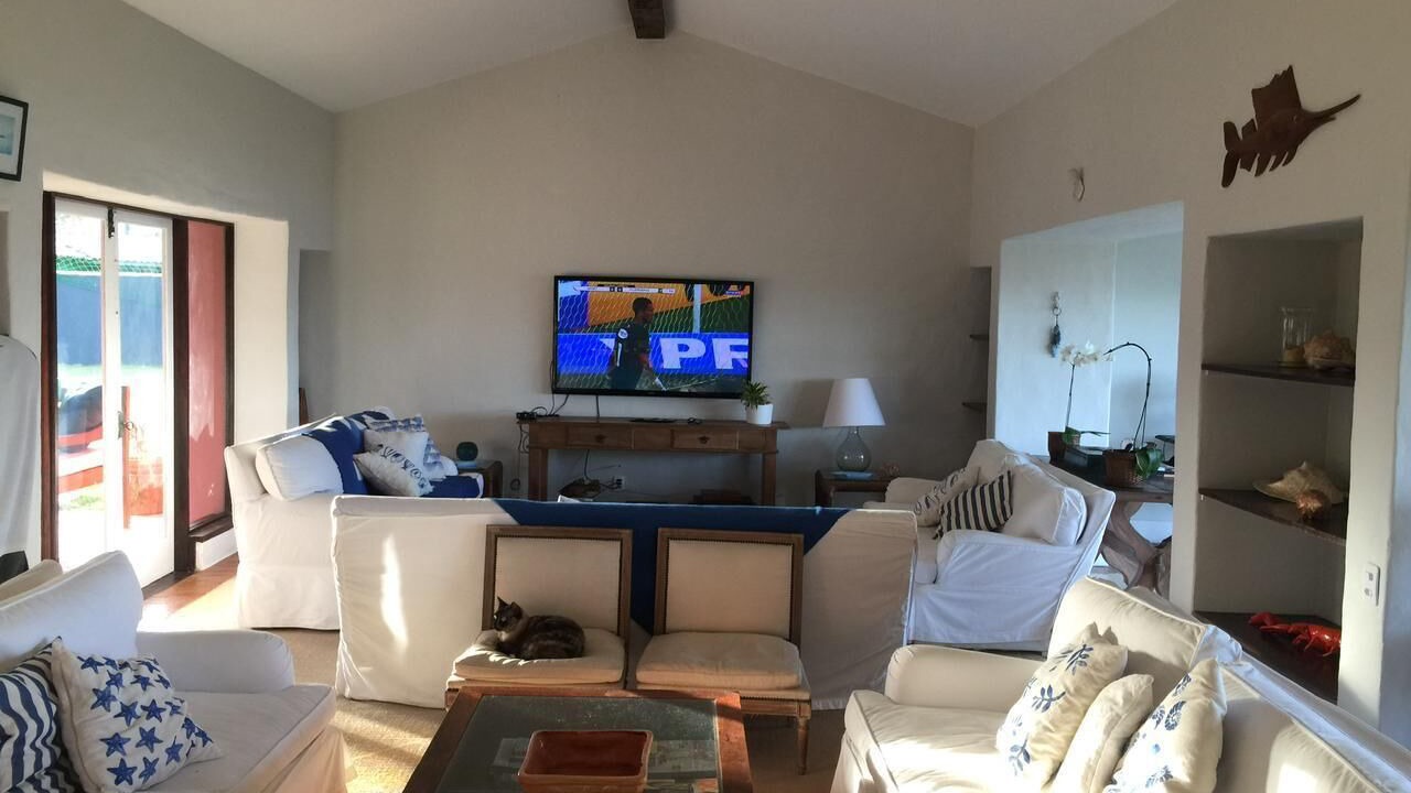 Photo of Livingroom in Praia Rasa