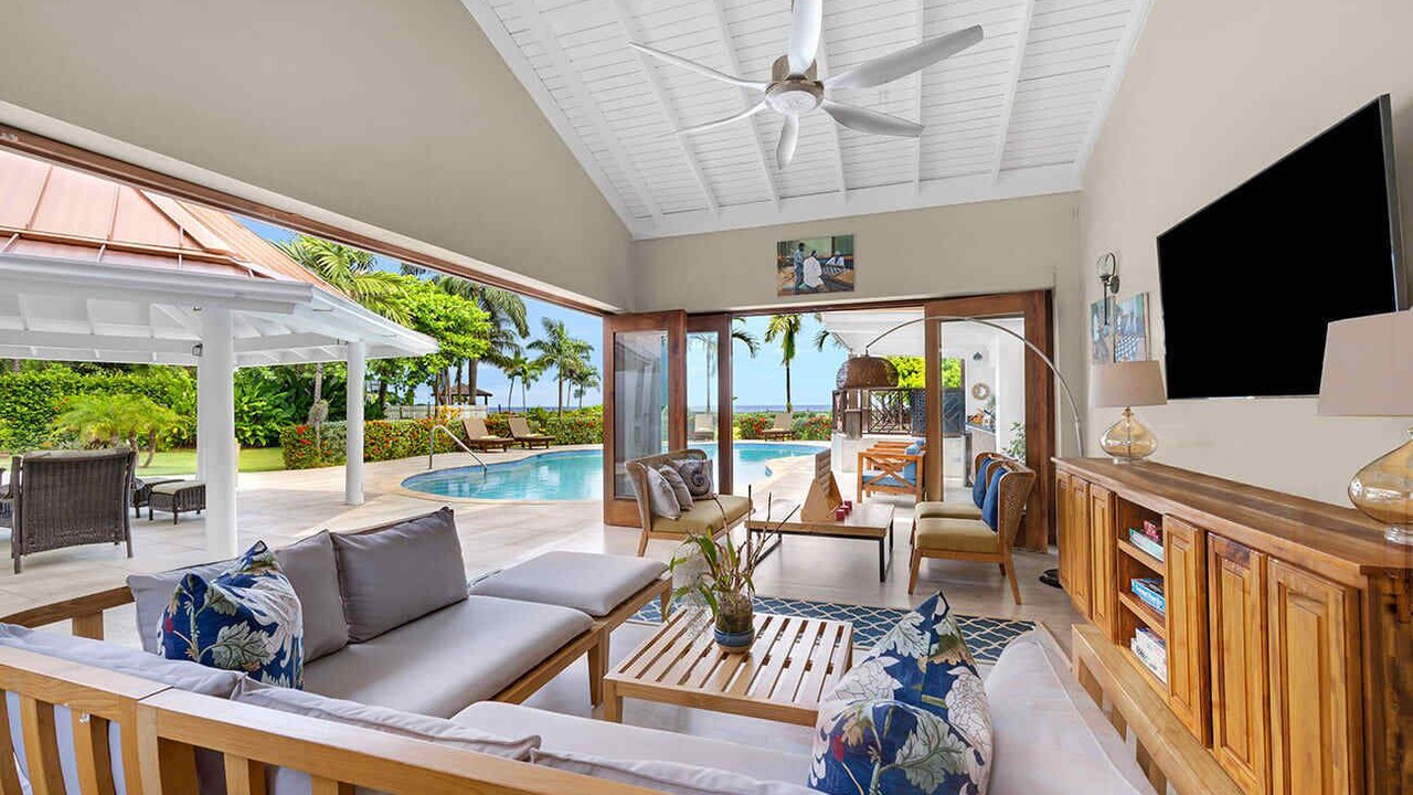 Photo of Livingroom in Runaway Bay