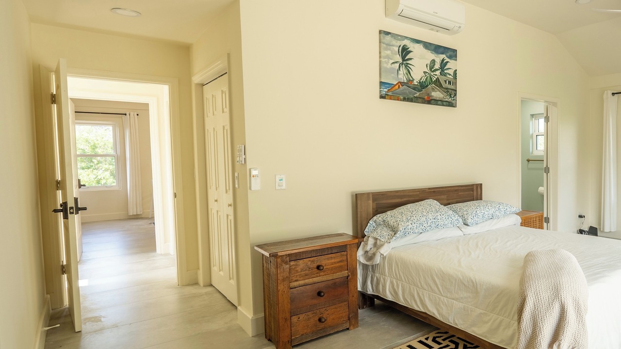 Photo of Bedroom in Green Turtle Cay