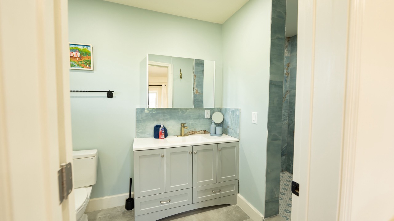 Photo of Bathroom in Green Turtle Cay