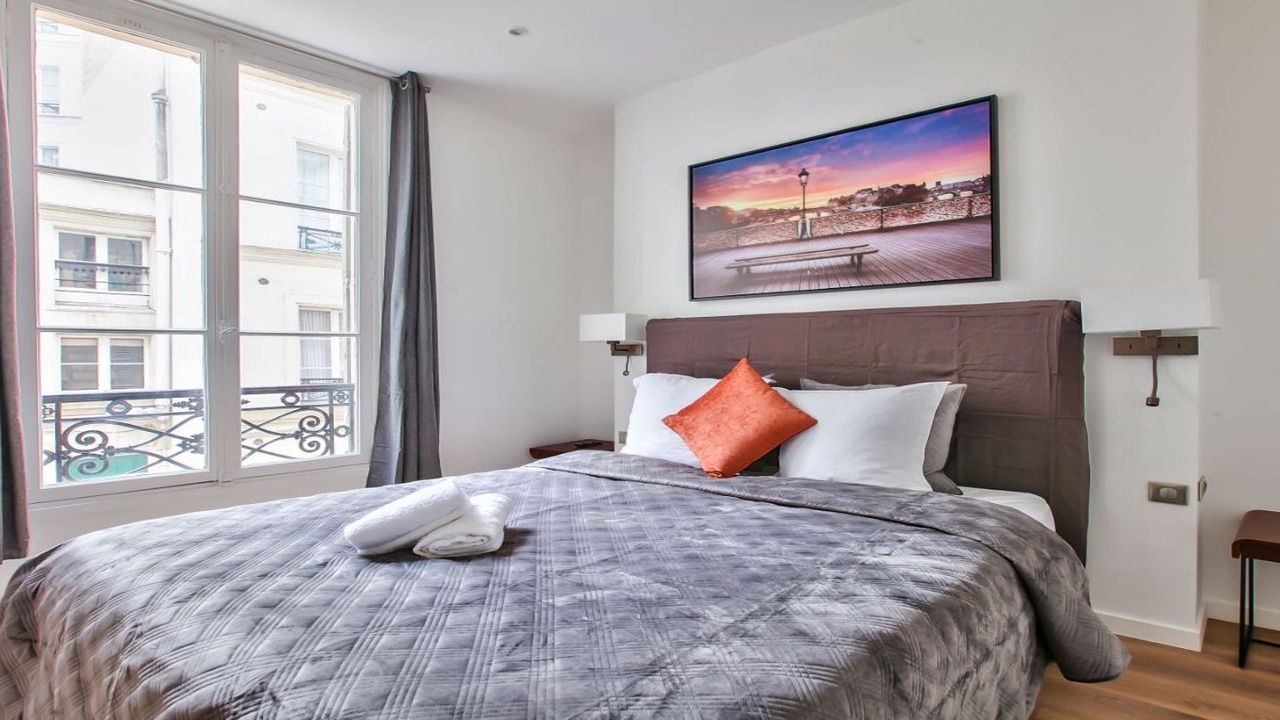 Photo of Bedroom in Champs-Elysees