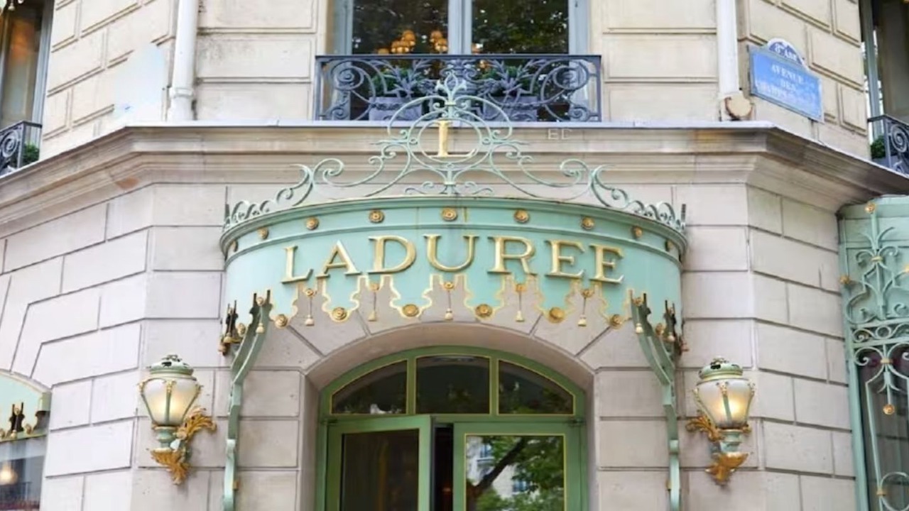 Photo of Outdoor in Champs-Elysees