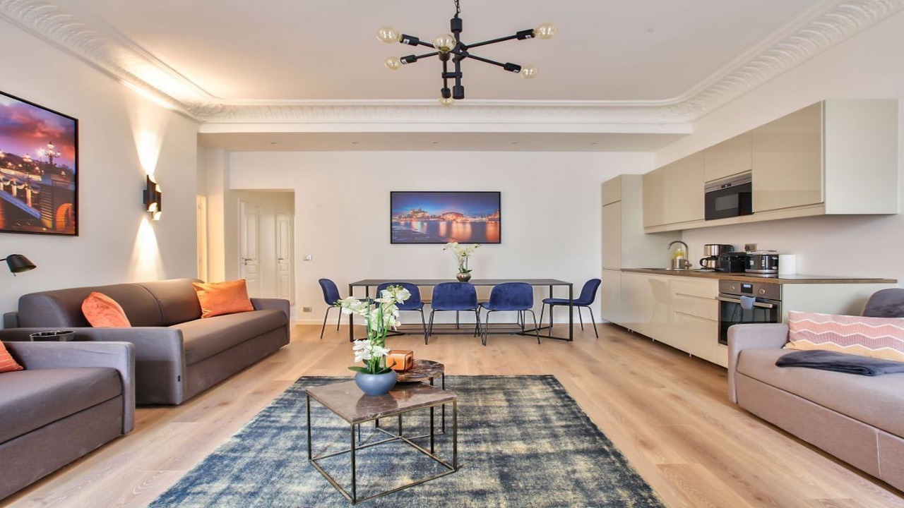 Photo of Livingroom in Champs-Elysees