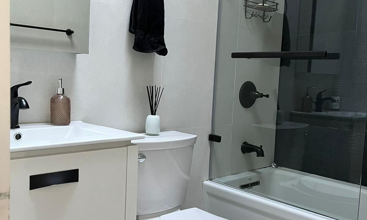 Photo of Bathroom in Bedford-Stuyvesant