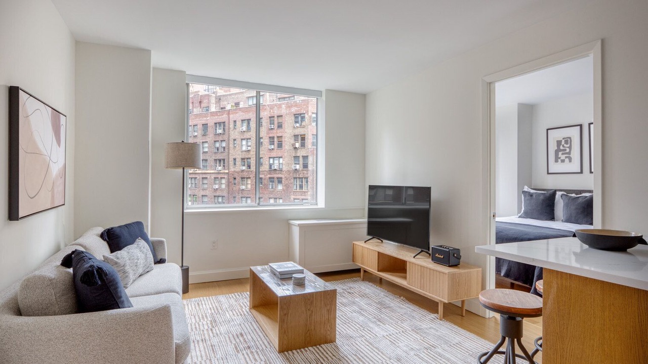 Photo of Livingroom in Sutton Place