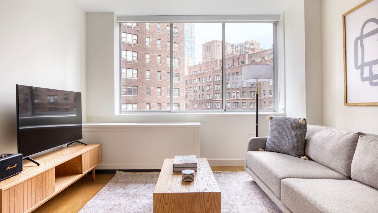 Photo of Livingroom in Sutton Place