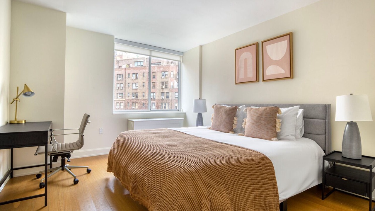 Photo of Bedroom in Sutton Place