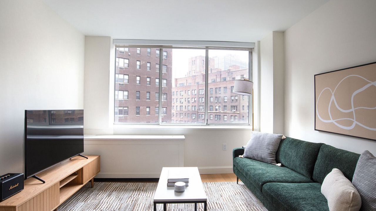 Photo of Livingroom in Sutton Place