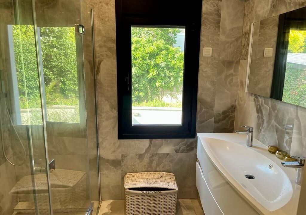 Photo of Bathroom in Creteil