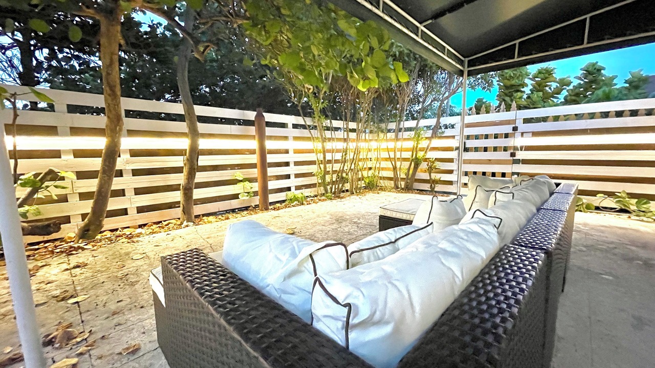 Photo of Patio Balcony in Paradise Island