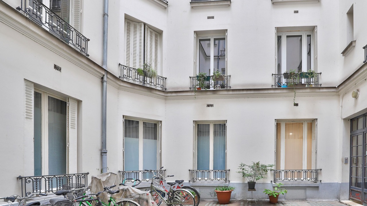 Photo of Others in Quartier de la Monnaie