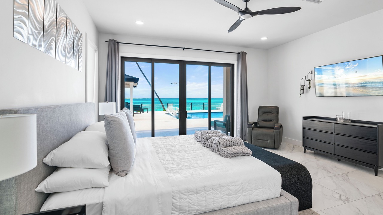 Photo of Bedroom in Tar Bay