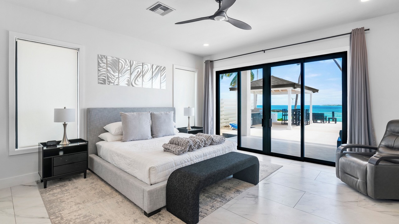 Photo of Bedroom in Tar Bay