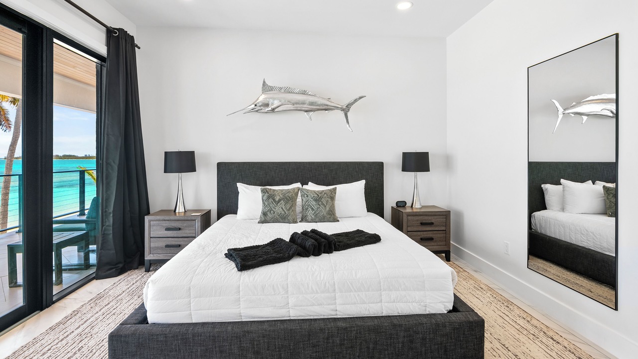 Photo of Bedroom in Tar Bay
