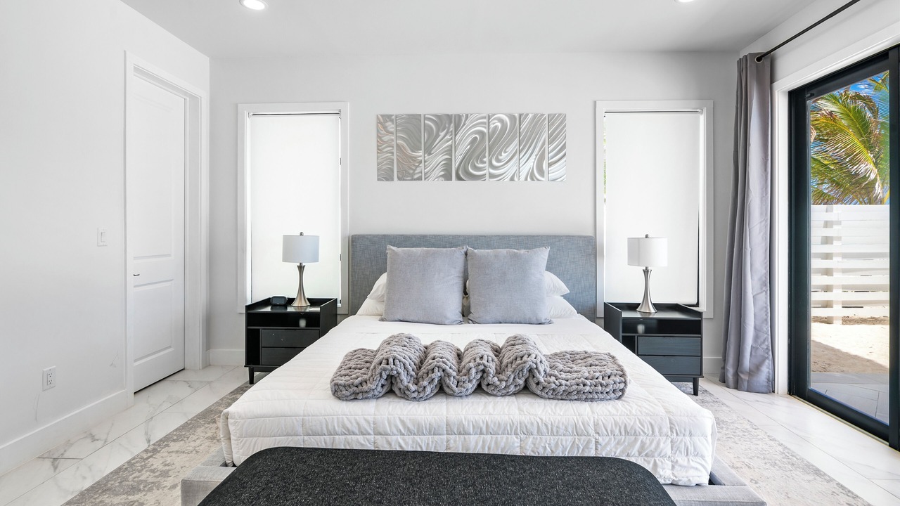 Photo of Bedroom in Tar Bay