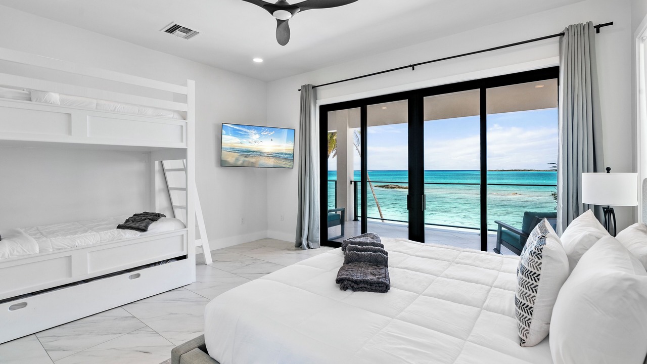 Photo of Bedroom in Tar Bay