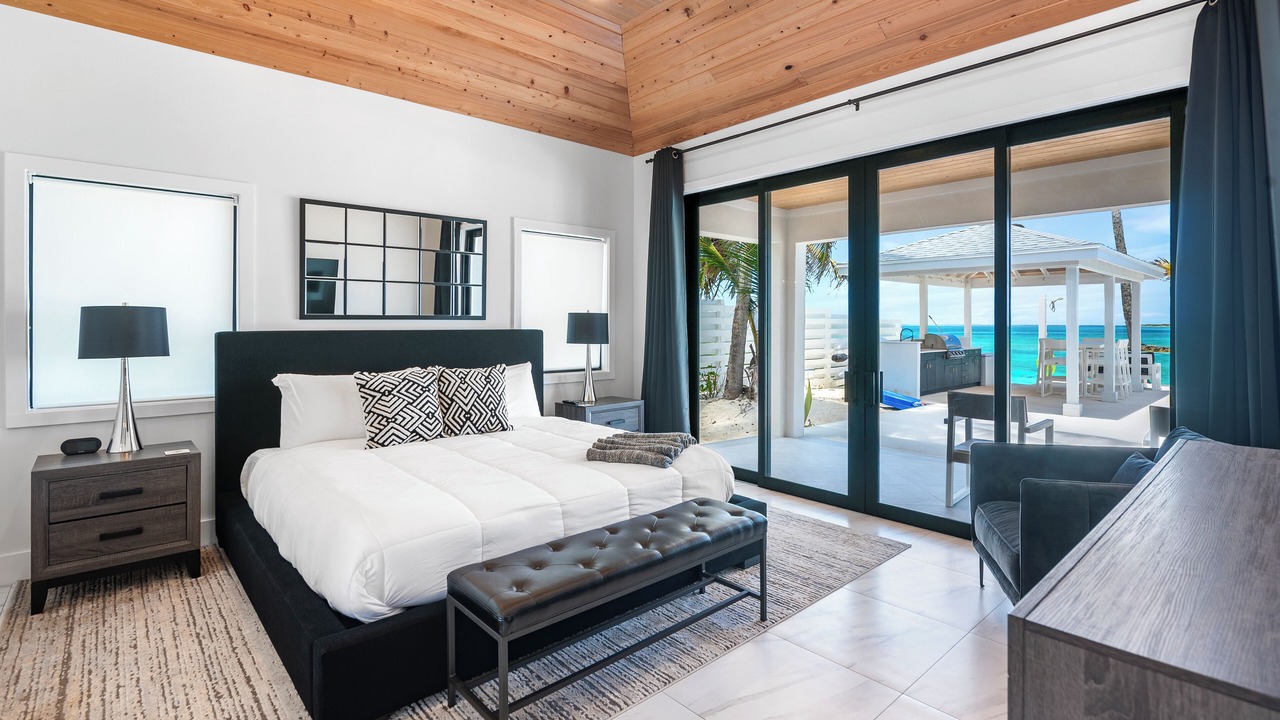 Photo of Bedroom in Tar Bay