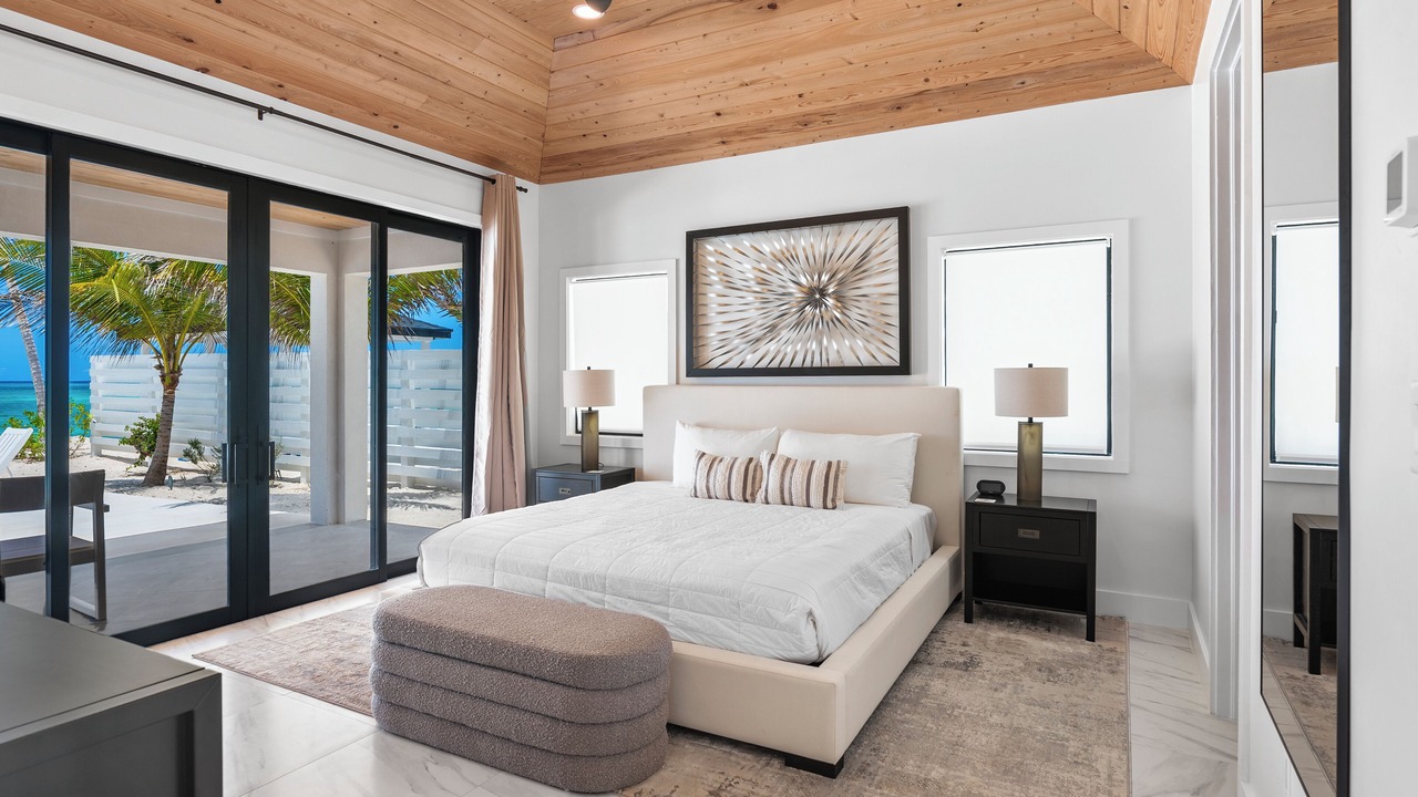 Photo of Bedroom in Tar Bay