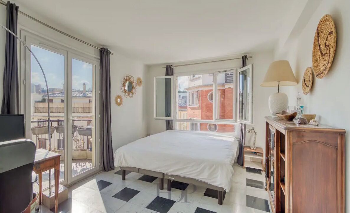 Photo of Bedroom in Saint-Lambert